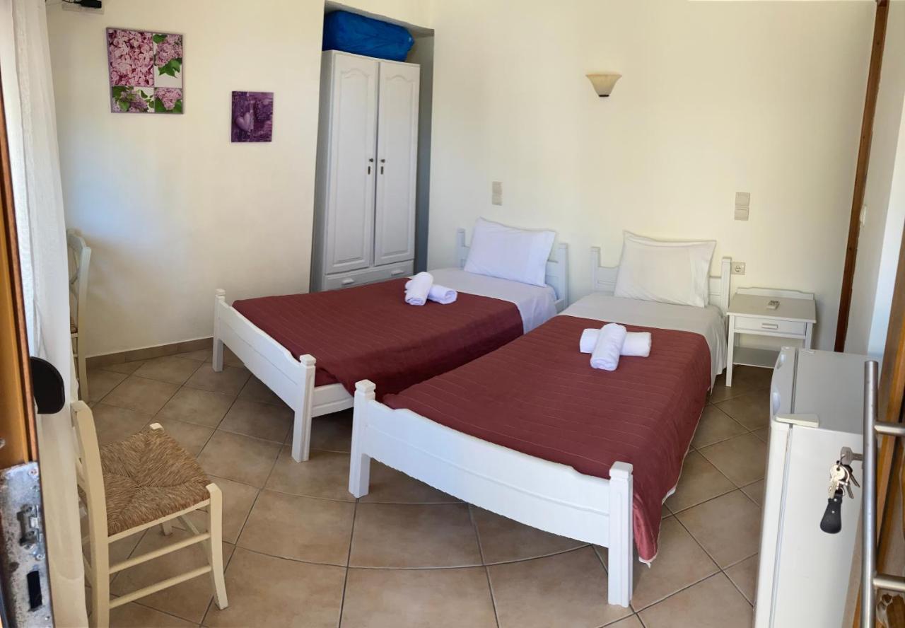Molos Beach Rooms Kíssamos Exterior foto