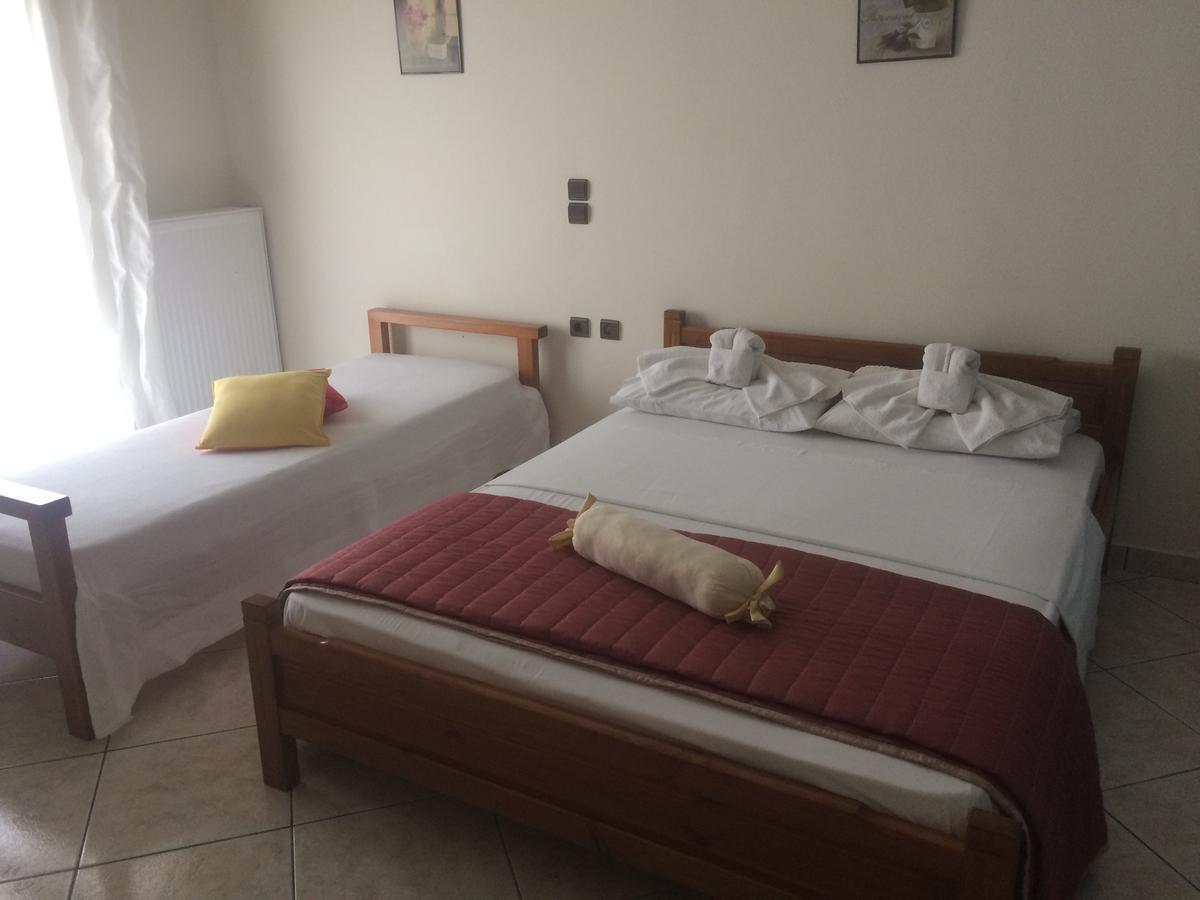 Molos Beach Rooms Kíssamos Exterior foto