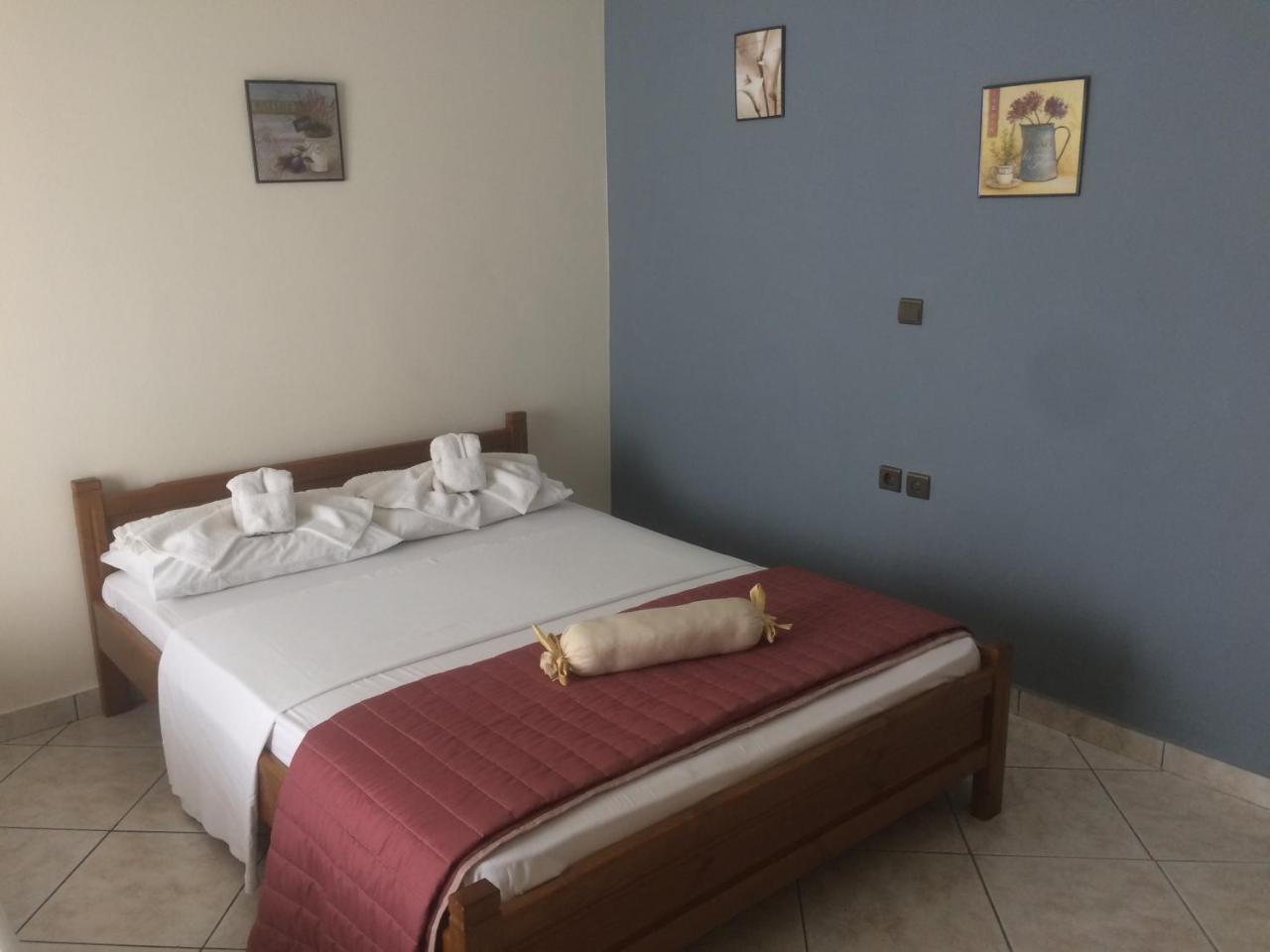 Molos Beach Rooms Kíssamos Exterior foto